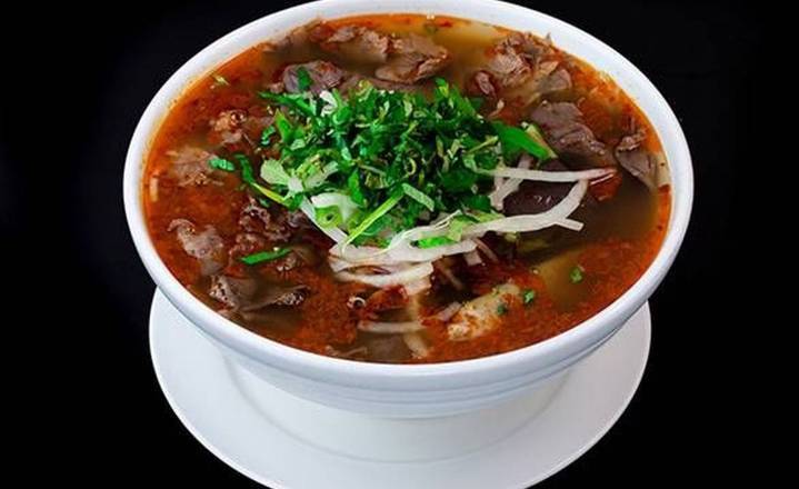 S3. Hue Style Vermicelli Soup (顺化粉)